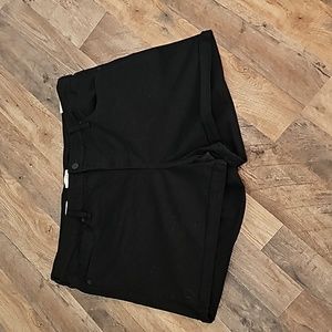 Sz 22 black BNWT universal thread denim Jean shorts no fade black Hi, rise.